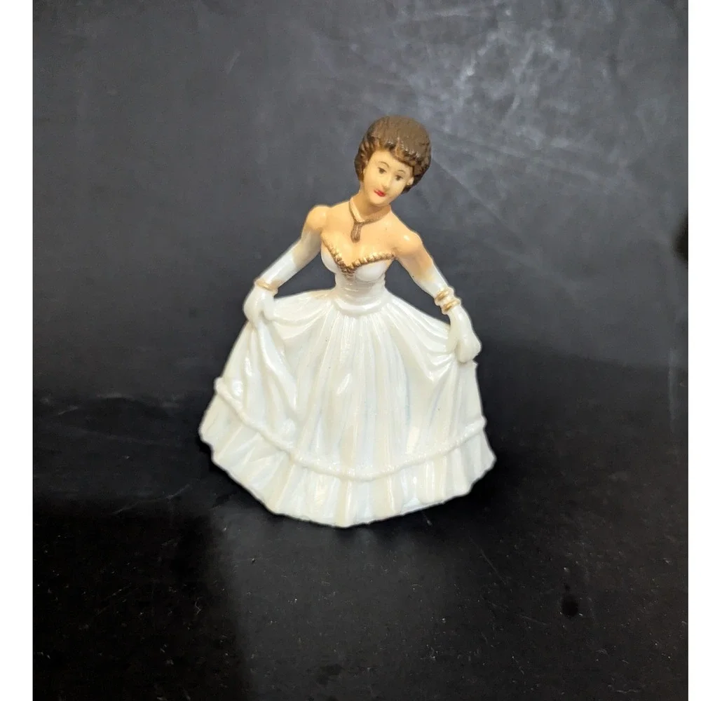 Lot of 12 Vintage Style Bride Debutante Cake Topper Figurines White Gold 2.5 in